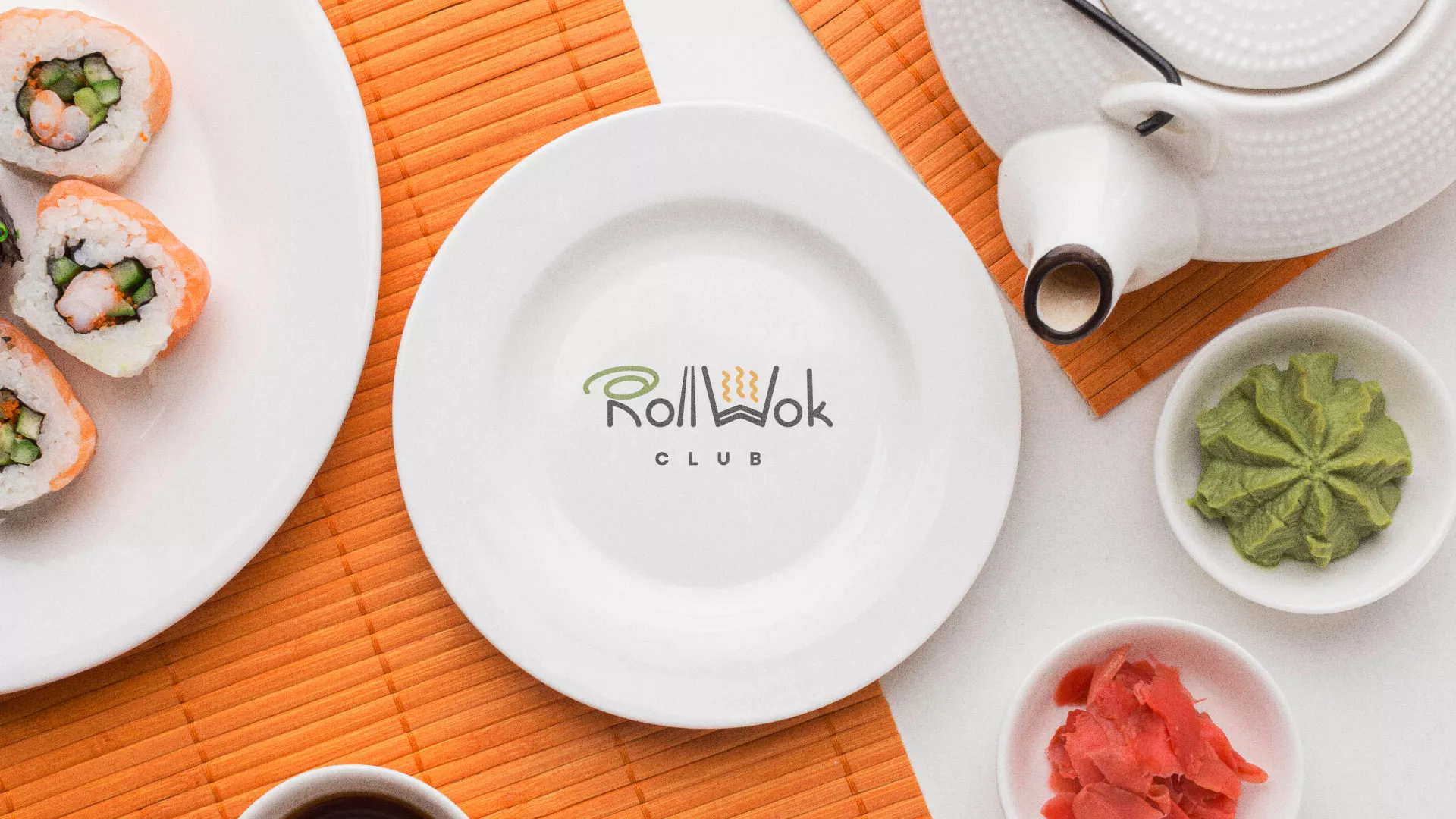 Разработка логотипа и фирменного стиля суши-бара «Roll Wok Club» в Волчанске
